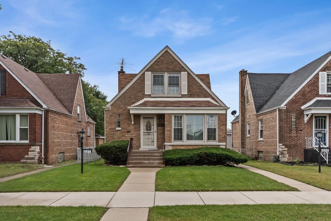 327 E 82nd St., Chicago, IL 60619