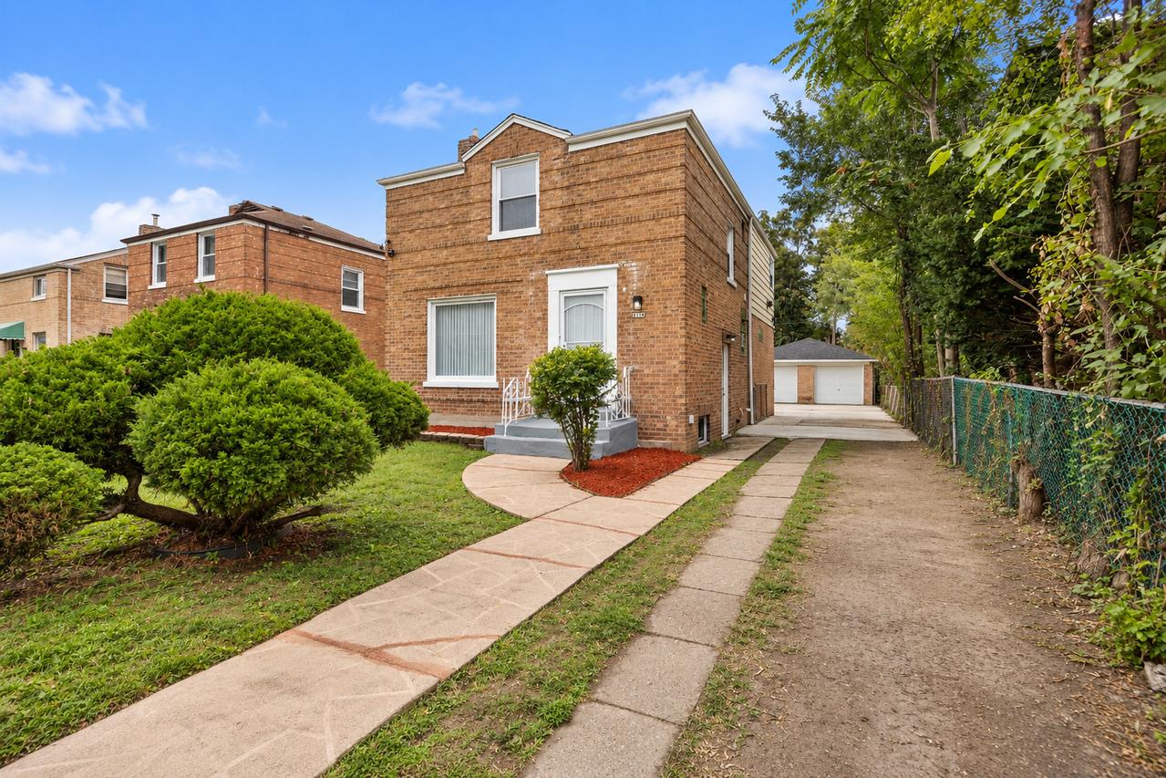 9138 S Perry Ave., Chicago, IL 60620