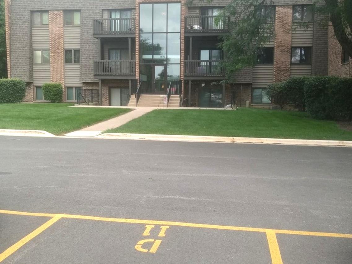 1480 Stonebridge Cir. #D-1, Wheaton, IL 60189
