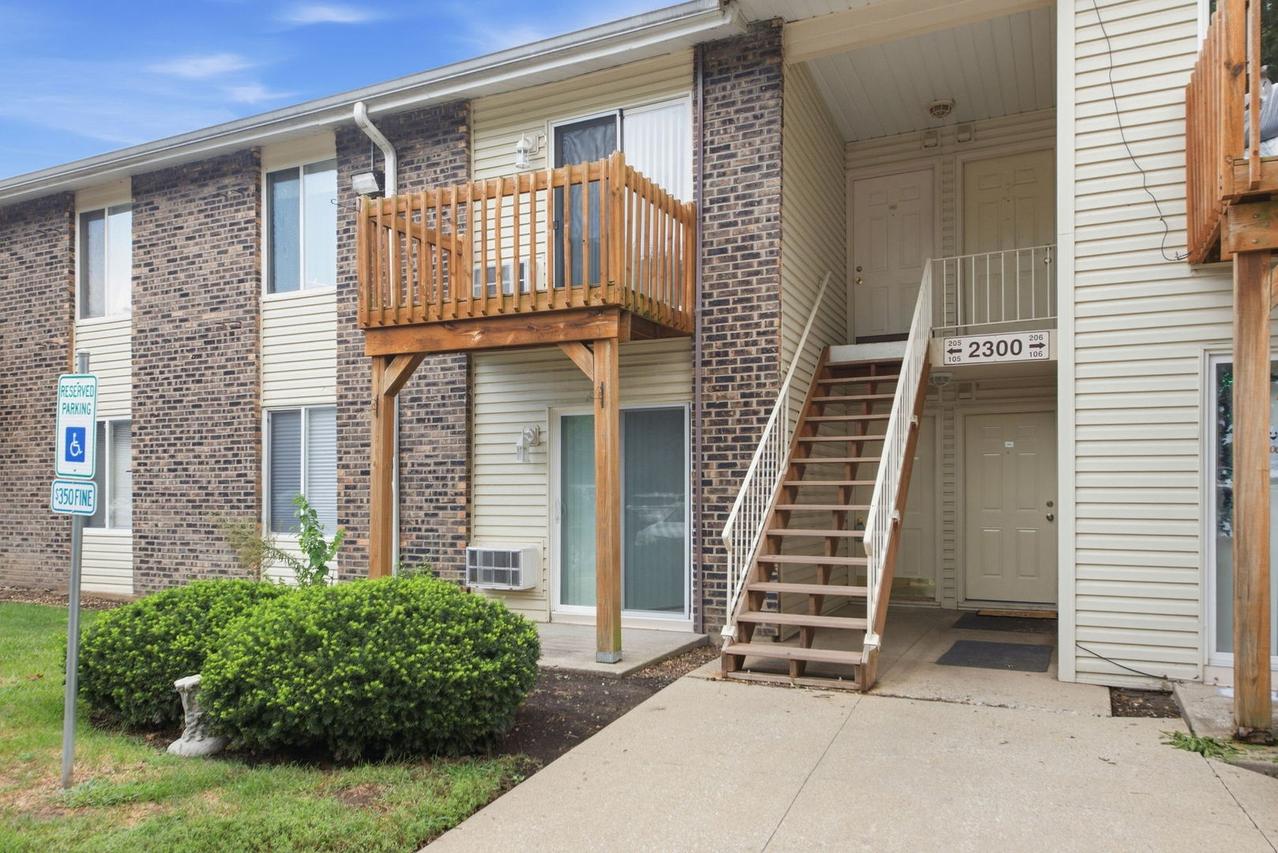 2300 Light Rd. #105, Oswego, IL 60543