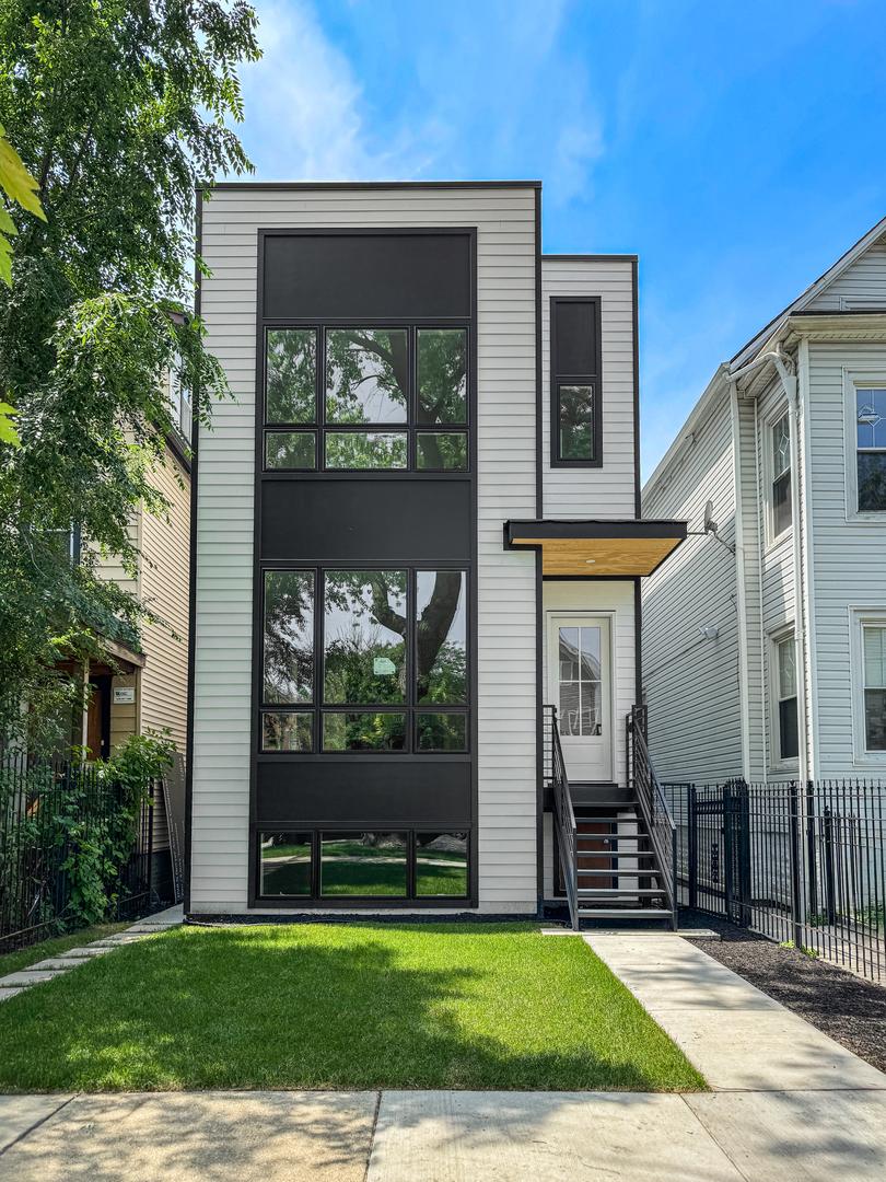 1728 N Sawyer Ave., Chicago, IL 60647