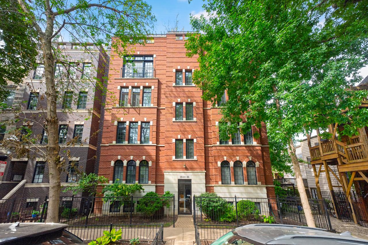 3544 N Fremont St. #4S, Chicago, IL 60657