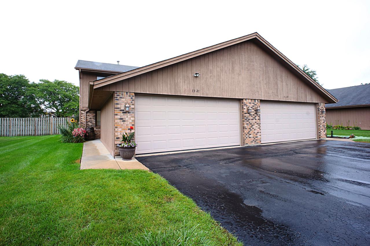 7327 Colosseum Dr. #22, Rockford, IL 61107