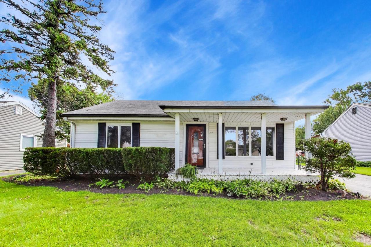 219 N William St., Mount Prospect, IL 60056