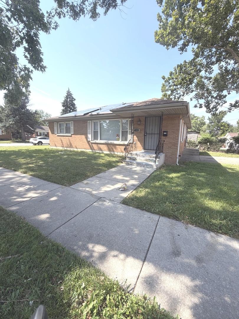 796 E 163rd St., South Holland, IL 60473