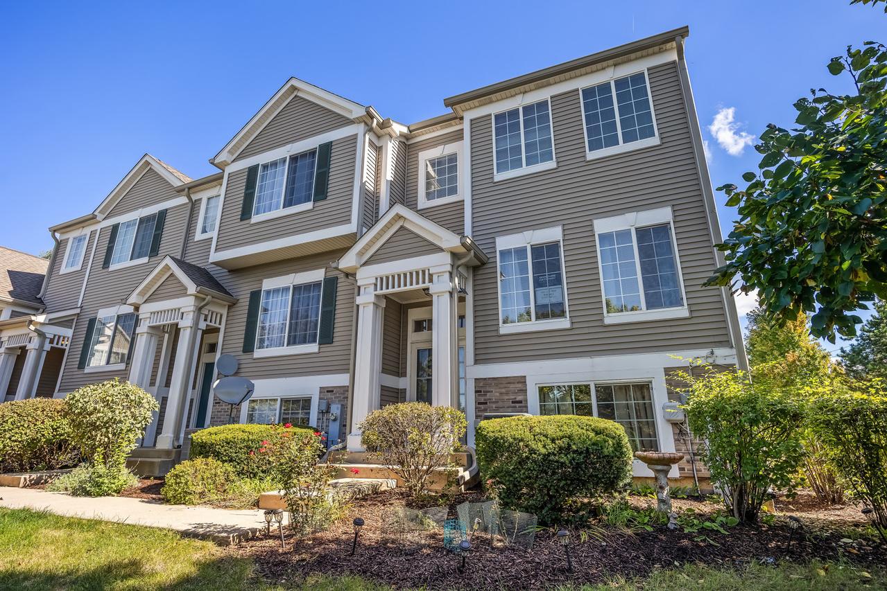 103 Enclave Cir. #D, Bolingbrook, IL 60440