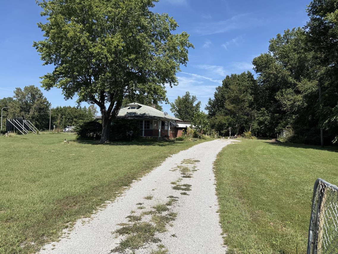 7920 Old Route 13, Marion, IL 62959