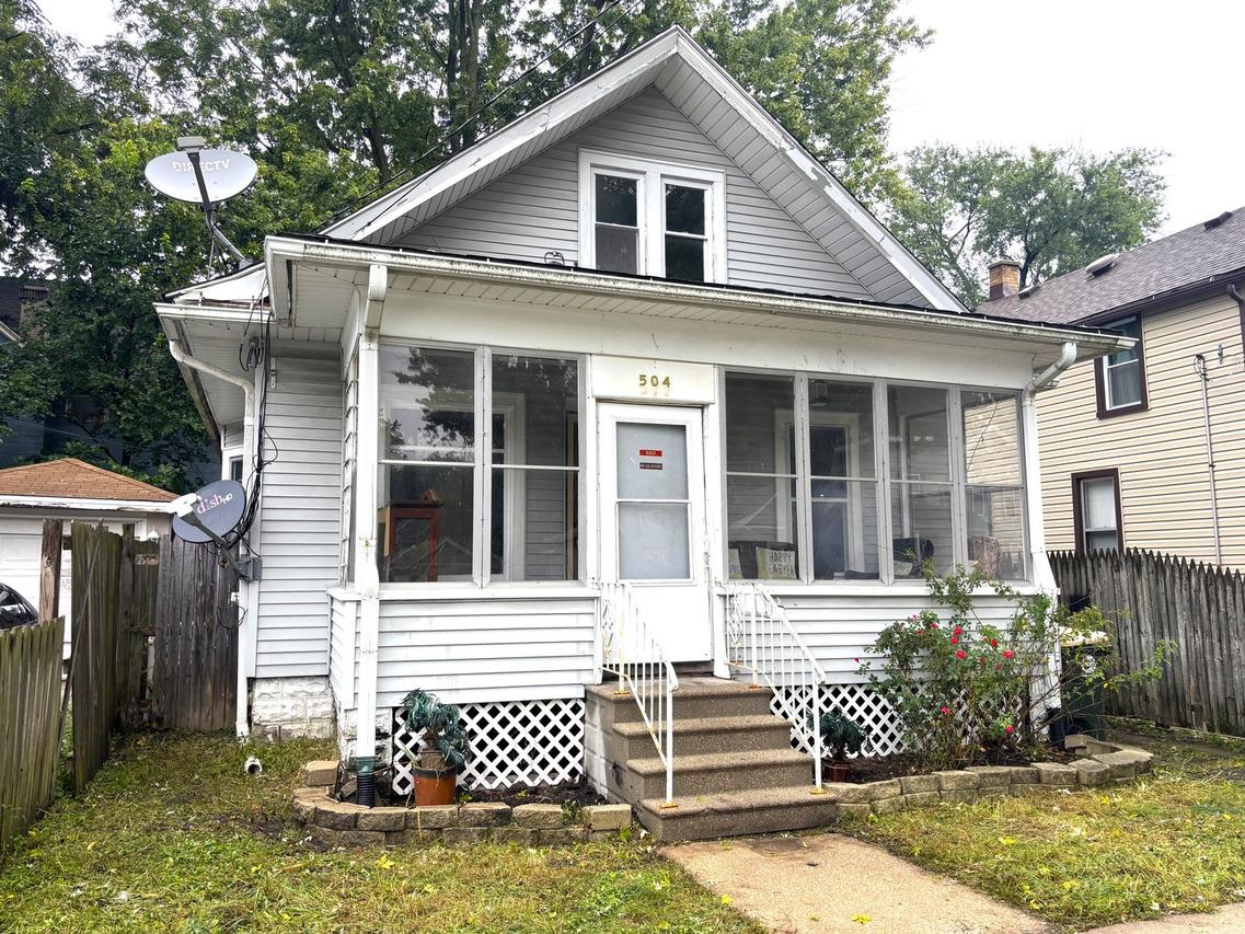 504 5th Ave., Aurora, IL 60505