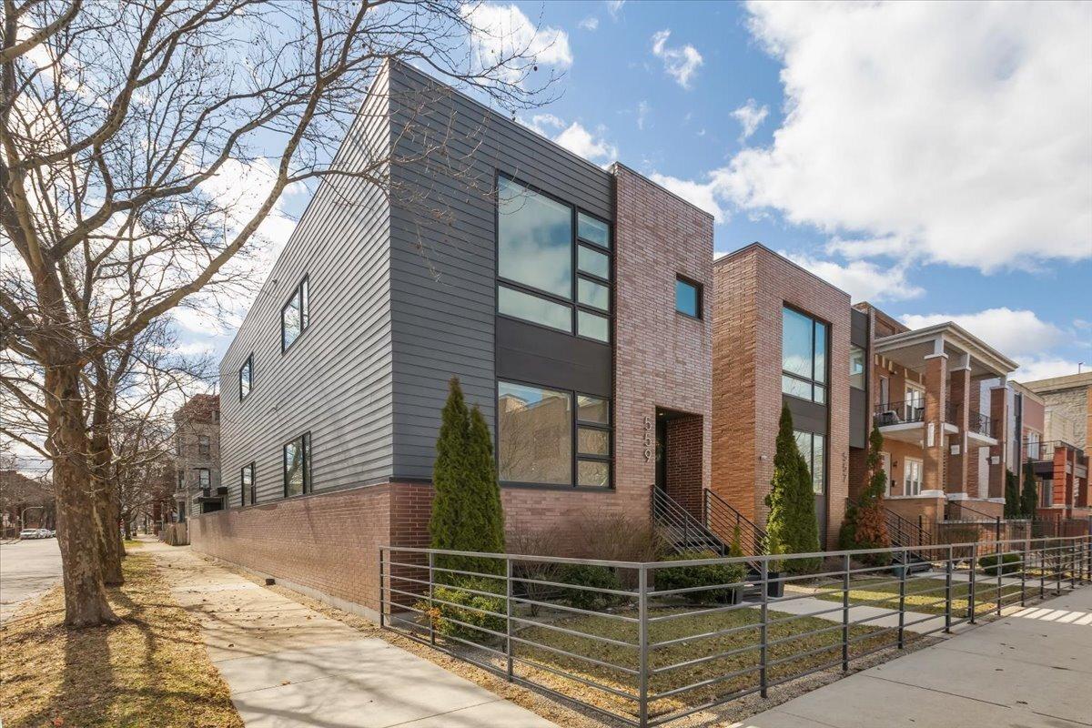 [Address Hidden by Seller], Chicago, IL 60615