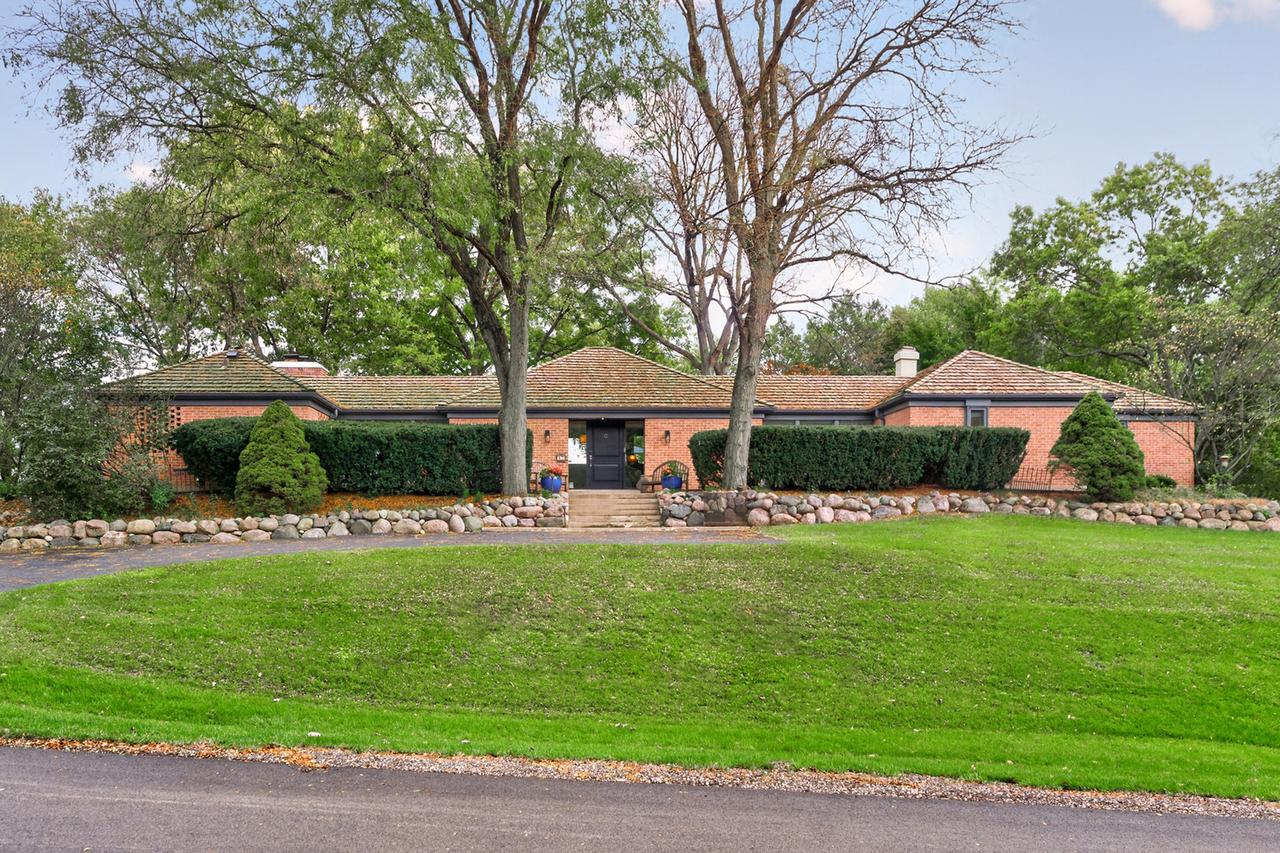 47 Little Cahill Rd., Trout Valley, IL 60013