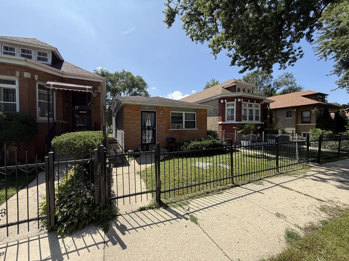 1213 W 96th St., Chicago, IL 60643