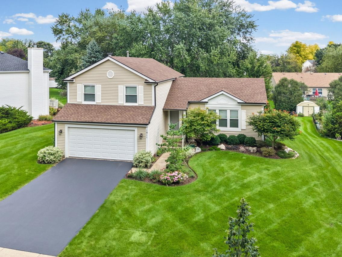 1011 Woodbridge Dr., Cary, IL 60013