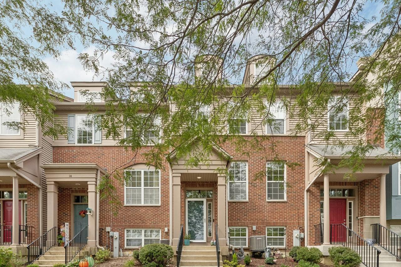 10 Thomas Ct., Grayslake, IL 60030