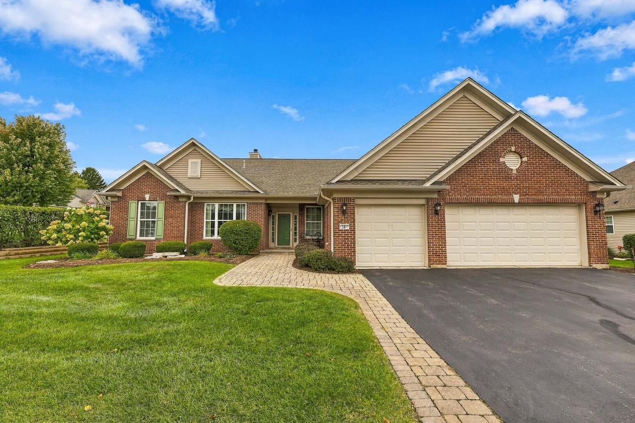 12817 Woodgrove Dr., Huntley, IL 60142