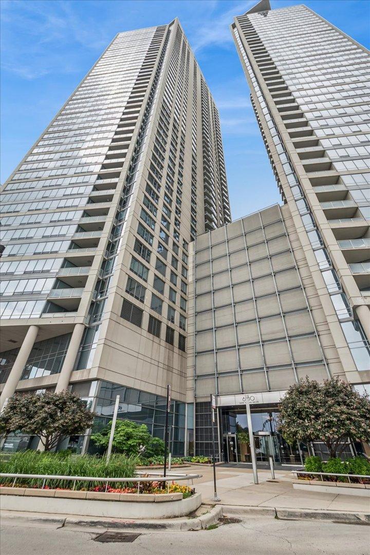 600 N Lake Shore Dr. #2411, Chicago, IL 60611