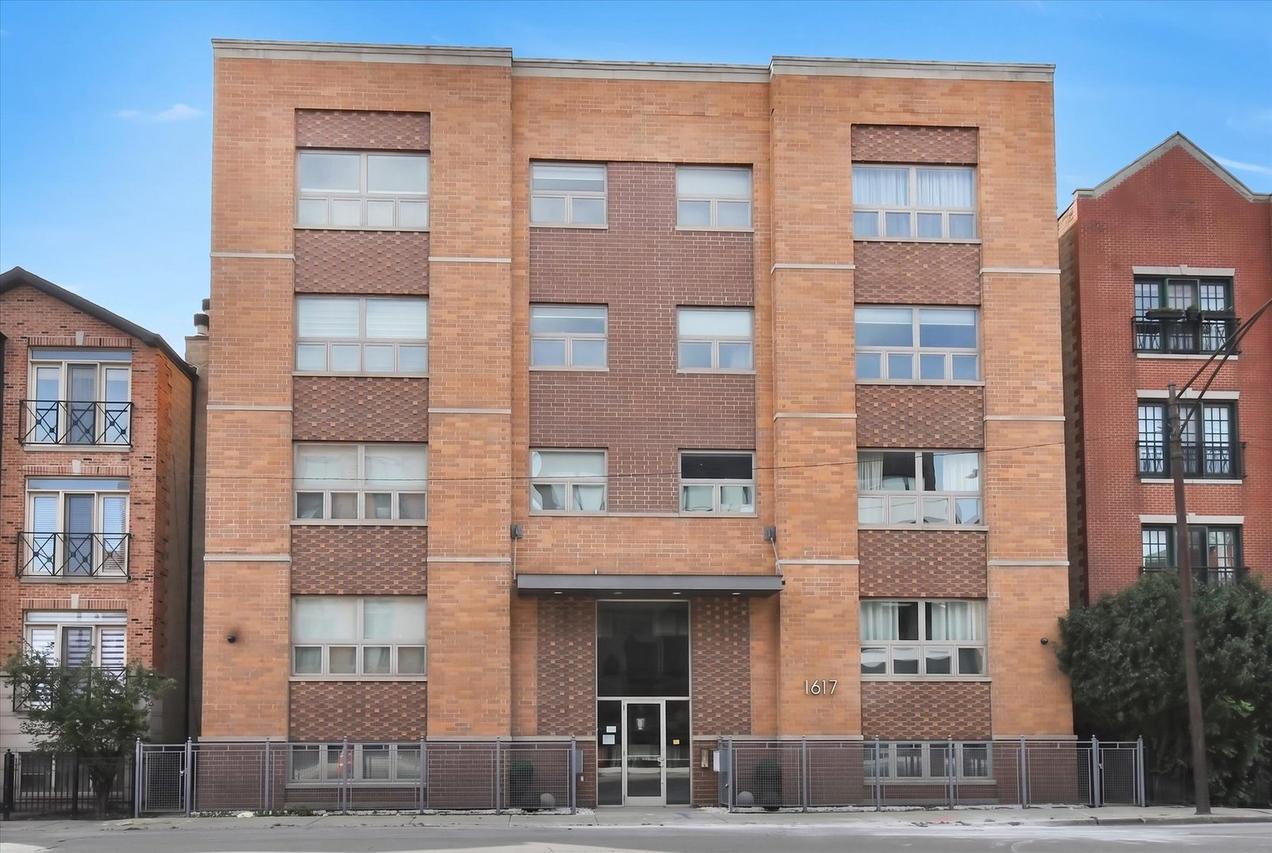 1617 W Grand Ave. #1W, Chicago, IL 60622