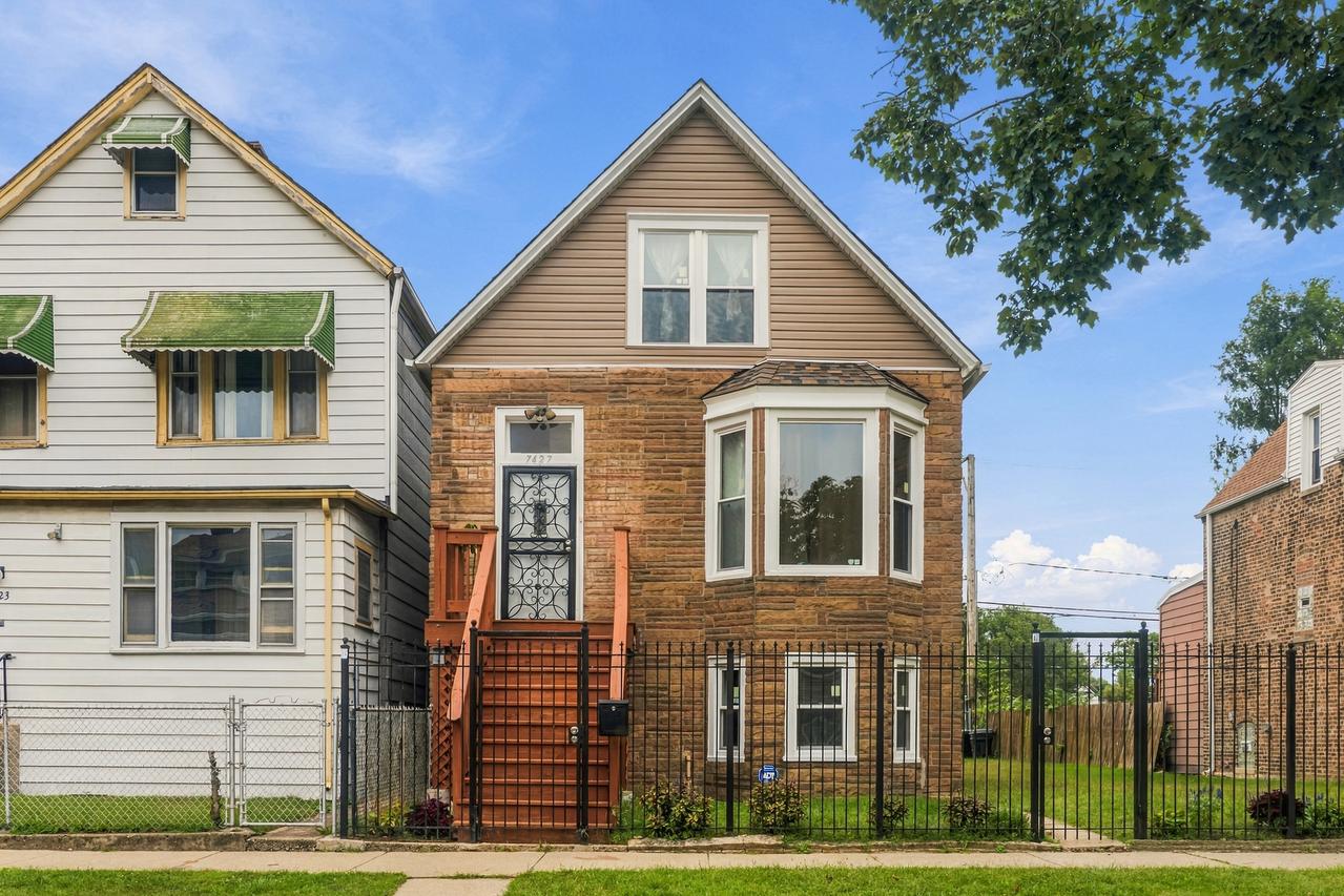 7427 S Evans Ave., Chicago, IL 60619