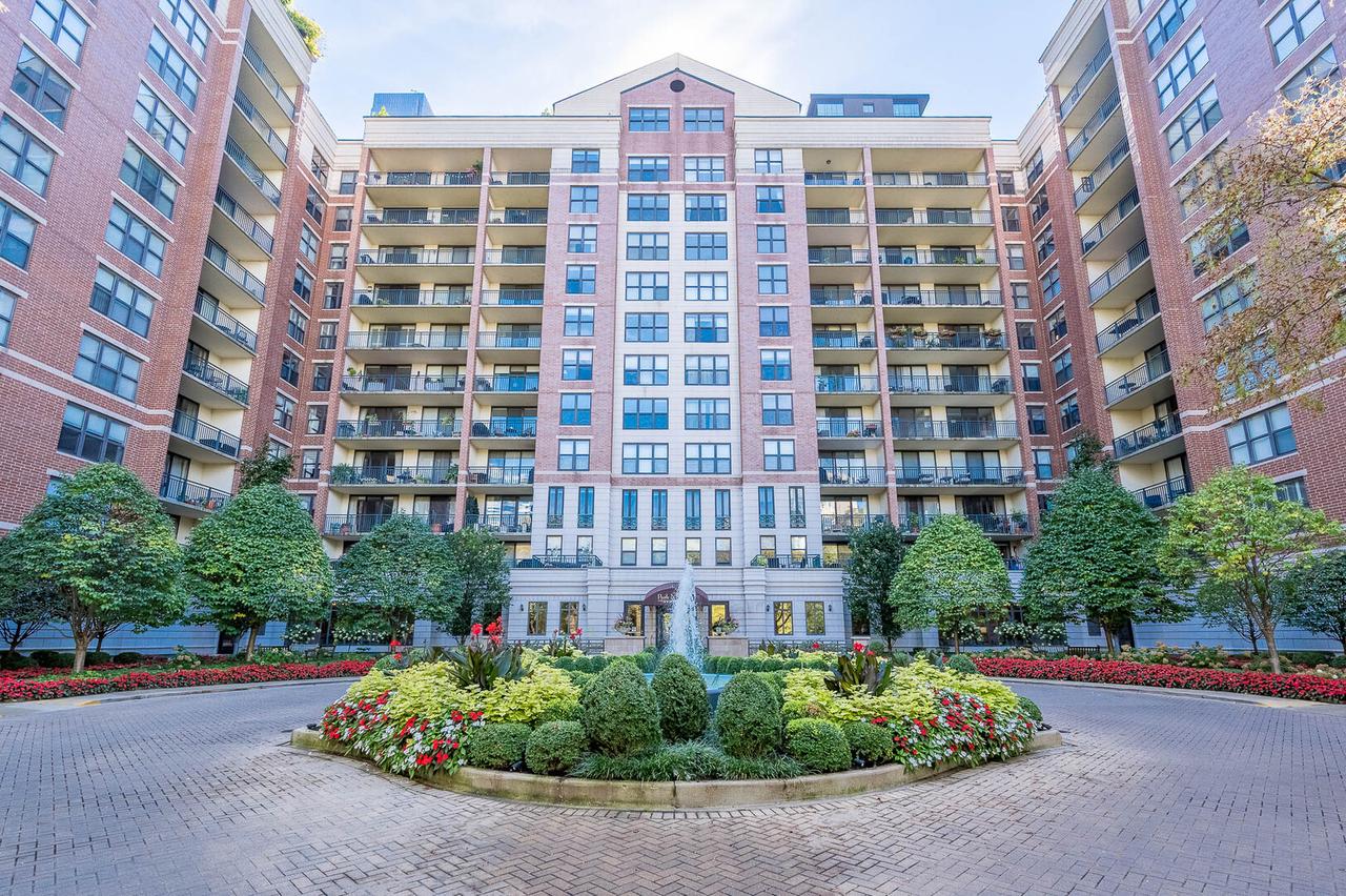 55 W Delaware Pl. #208, Chicago, IL 60610
