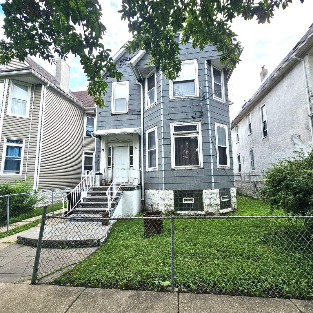 319 N Lotus Ave., Chicago, IL 60644