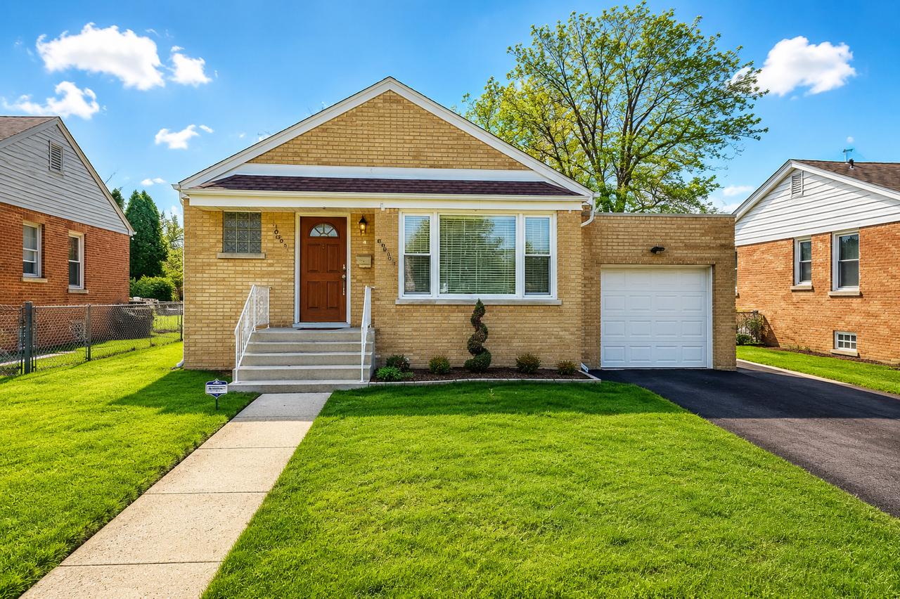 18462 Gottschalk Ave., Homewood, IL 60430