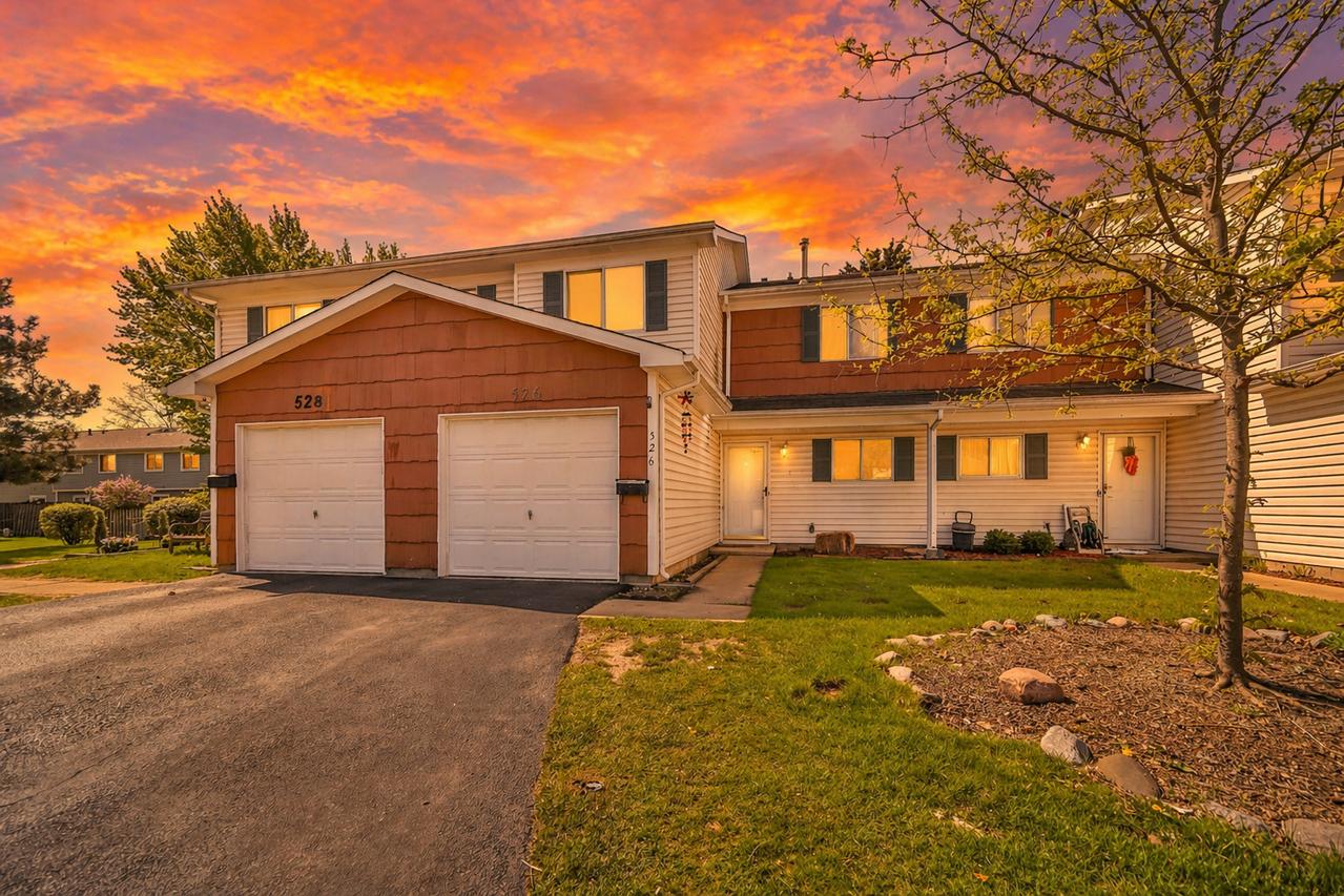 526 Alton Ct., Carol Stream, IL 60188
