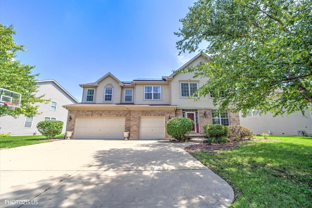157 Primrose Ln., Bartlett, IL 60103