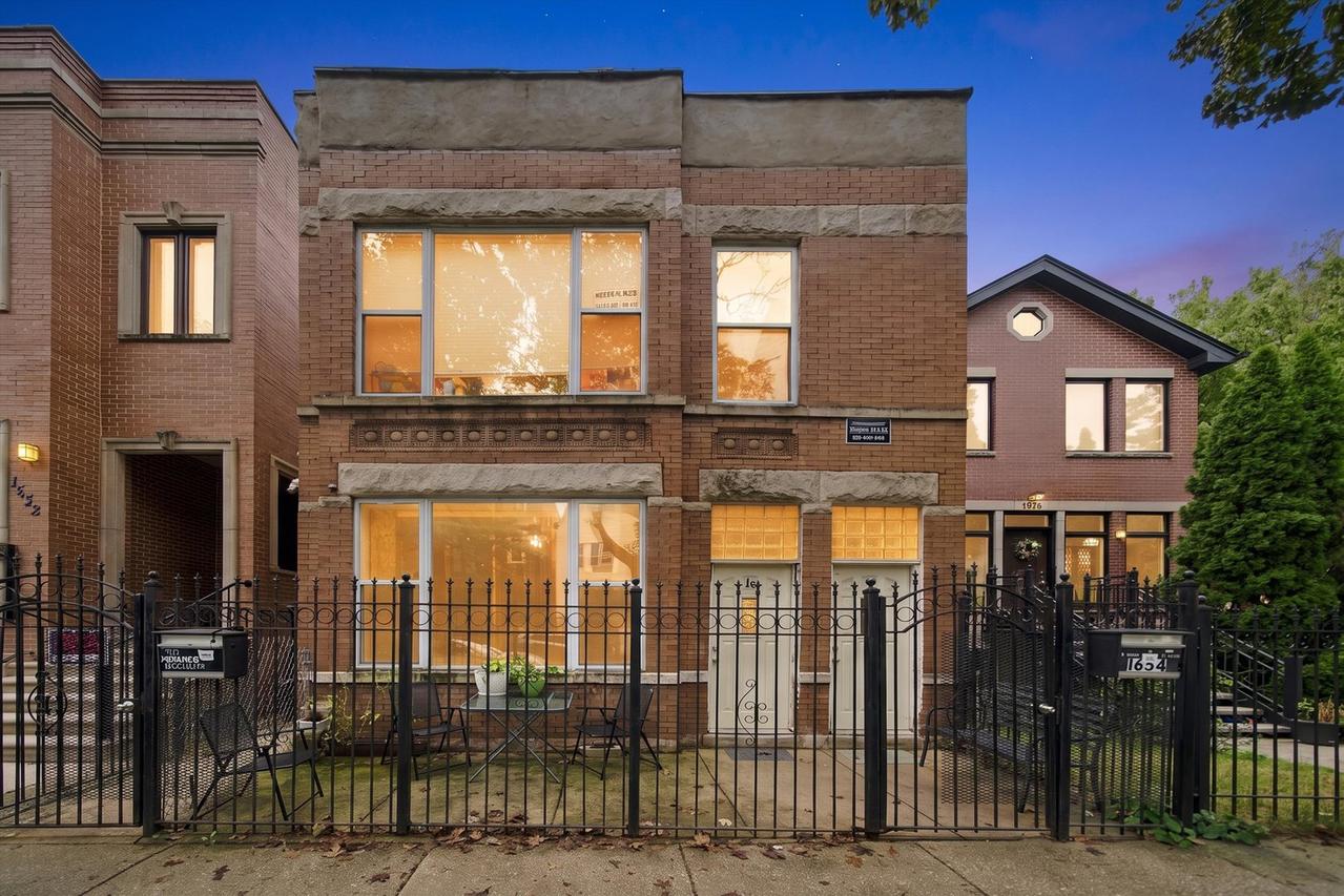 1654 N Artesian Ave., Chicago, IL 60647