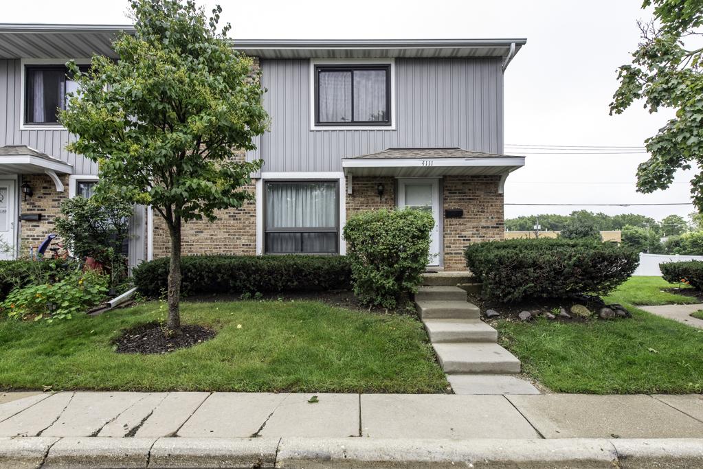 4111 Brentwood Ln., Waukegan, IL 60087