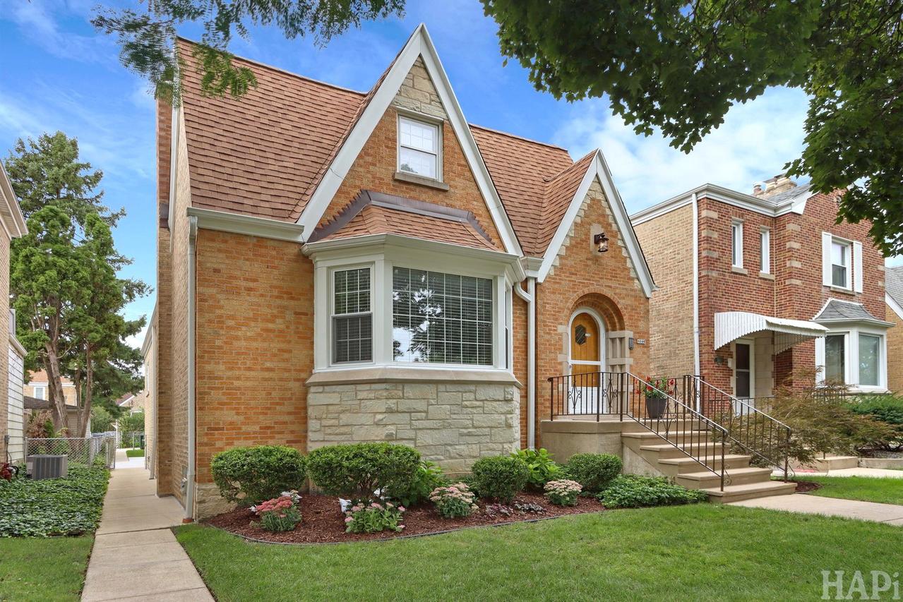 3246 N Newcastle Ave., Chicago, IL 60634