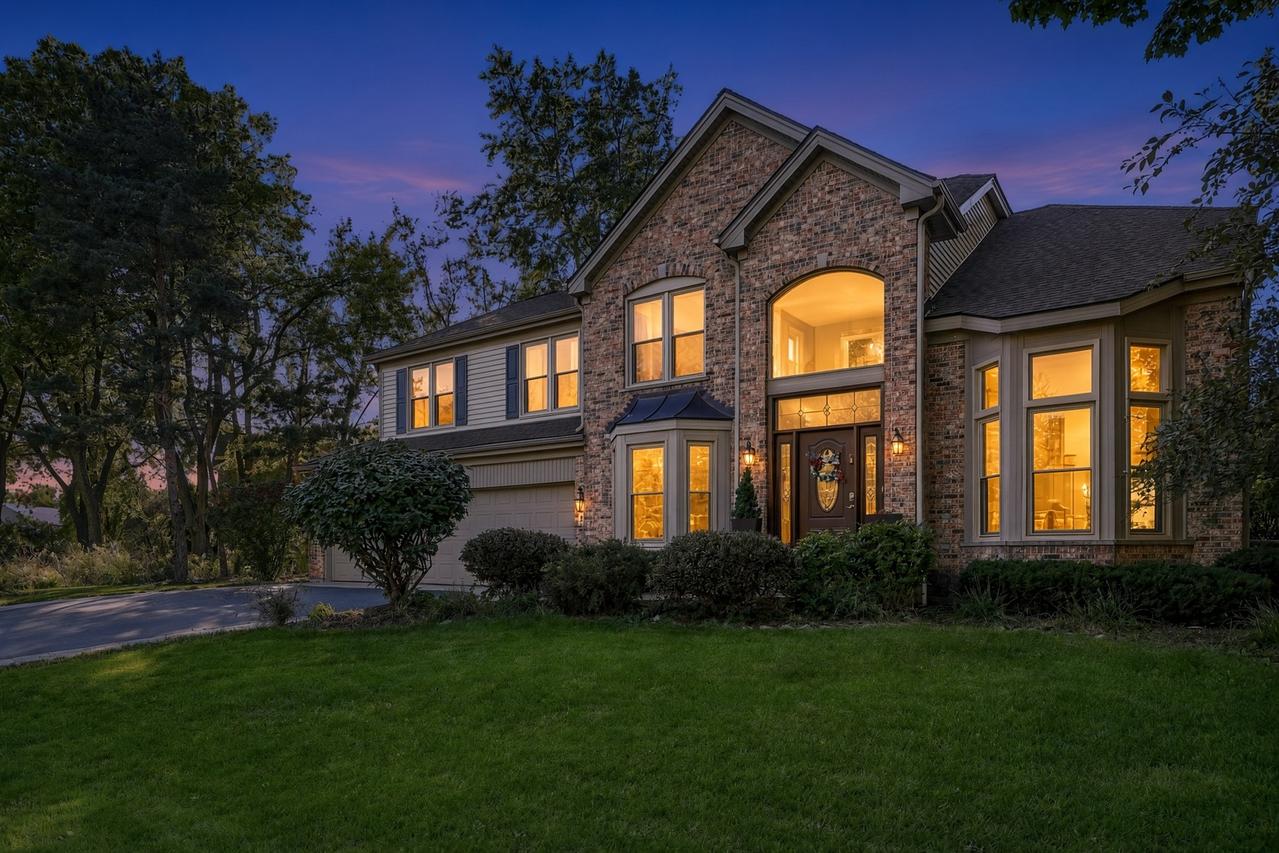 170 Salford Dr., Algonquin, IL 60102