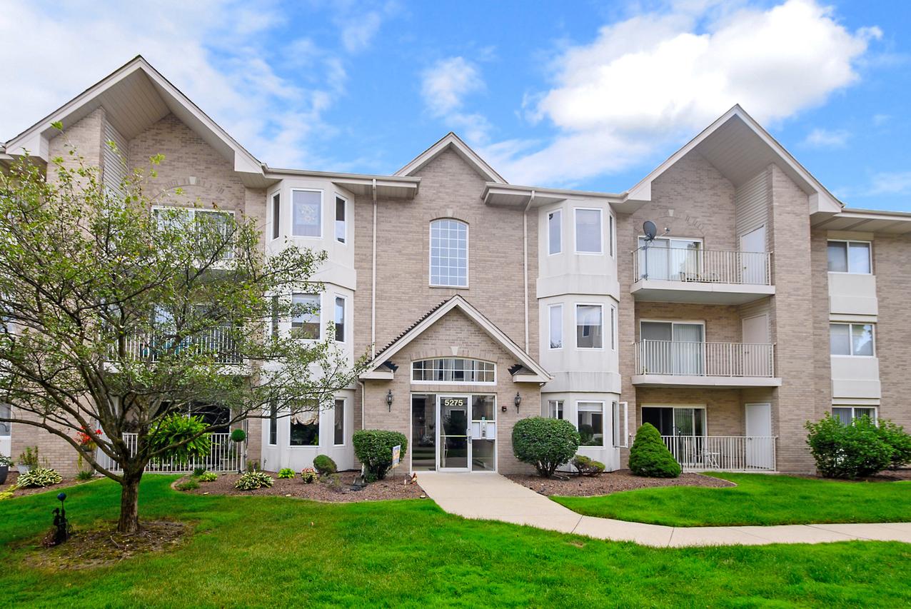 5275 W Mint Julip Dr. #302, Alsip, IL 60803
