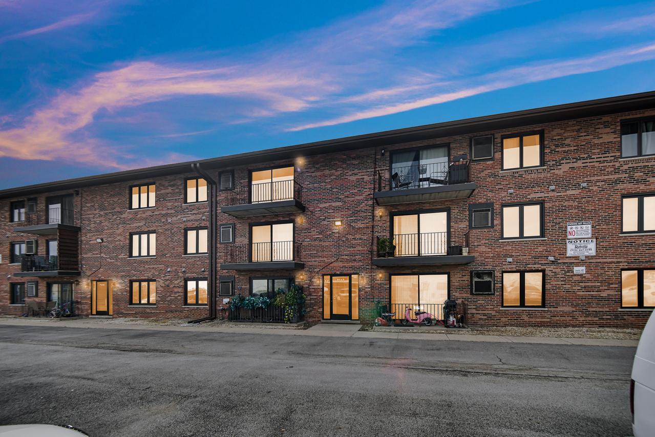 7347 W 79th Pl. #3C, Bridgeview, IL 60455