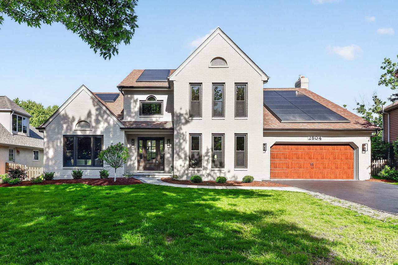 2604 Newport Dr., Naperville, IL 60565