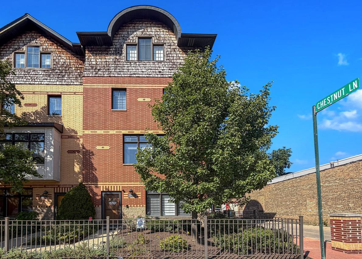 1016 Madison St., Oak Park, IL 60302