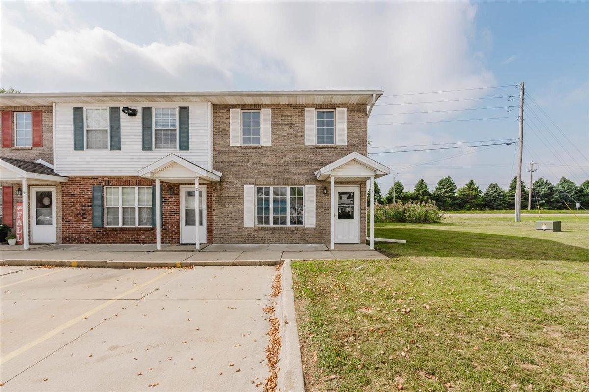 23 Fetzer Dr. #1, Bloomington, IL 61704