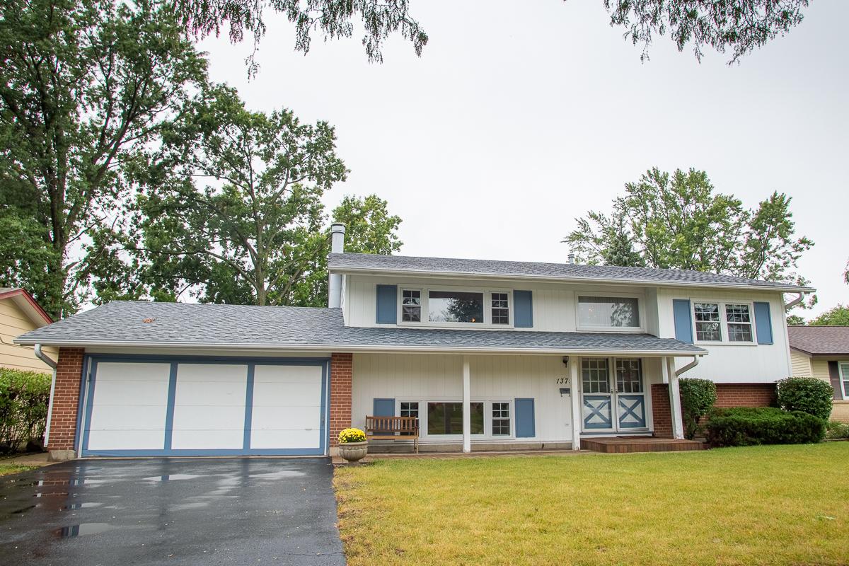 1379 Cumberland Cir., Elk Grove Village, IL 60007