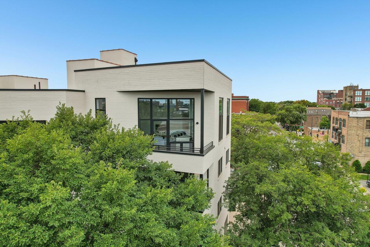 1656 N Bosworth Ave. #PH-4S, Chicago, IL 60642