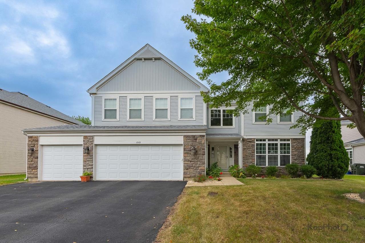 1512 Parkside Dr., Bolingbrook, IL 60490