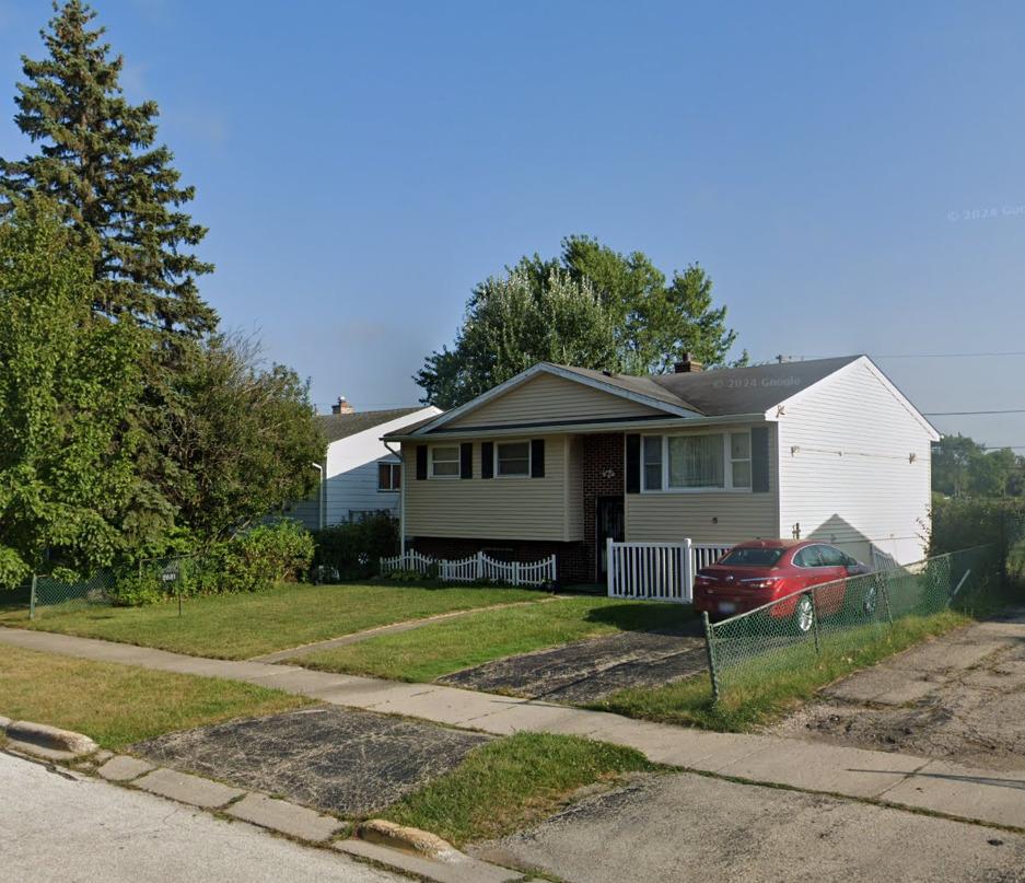 2631 Kennedy Dr., North Chicago, IL 60064