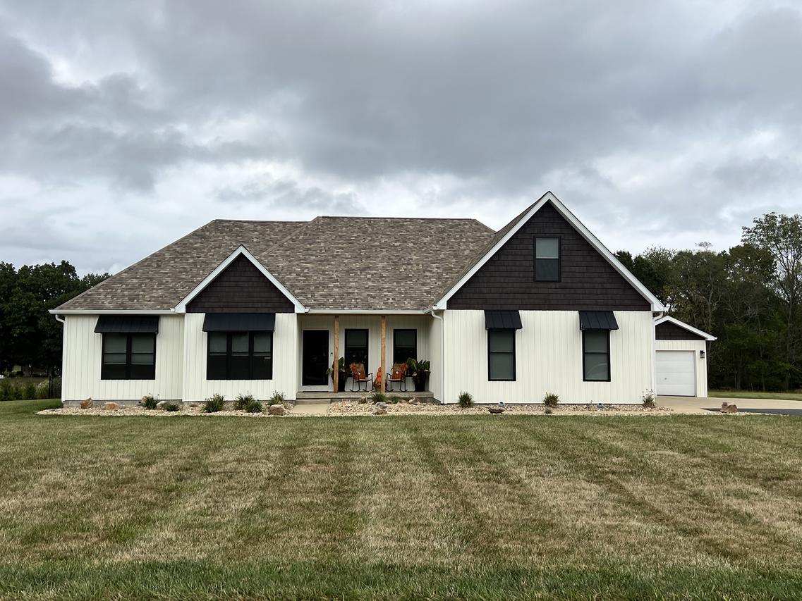 14393 N Manhattan Ln., Mt Vernon, IL 62864