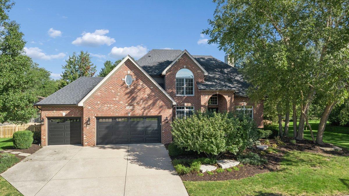 2211 Joyce Ln., Naperville, IL 60564