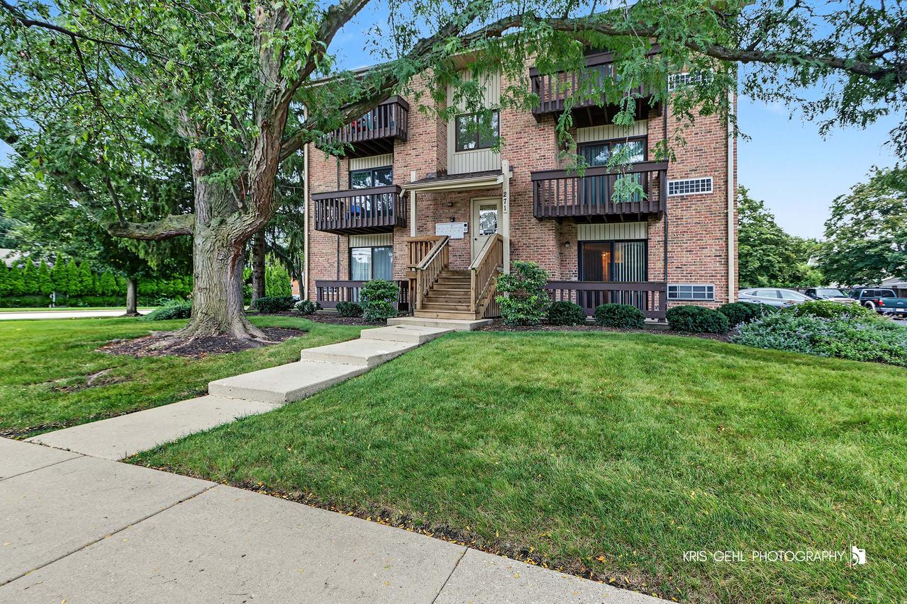 271 12th St. #B, Wheeling, IL 60090