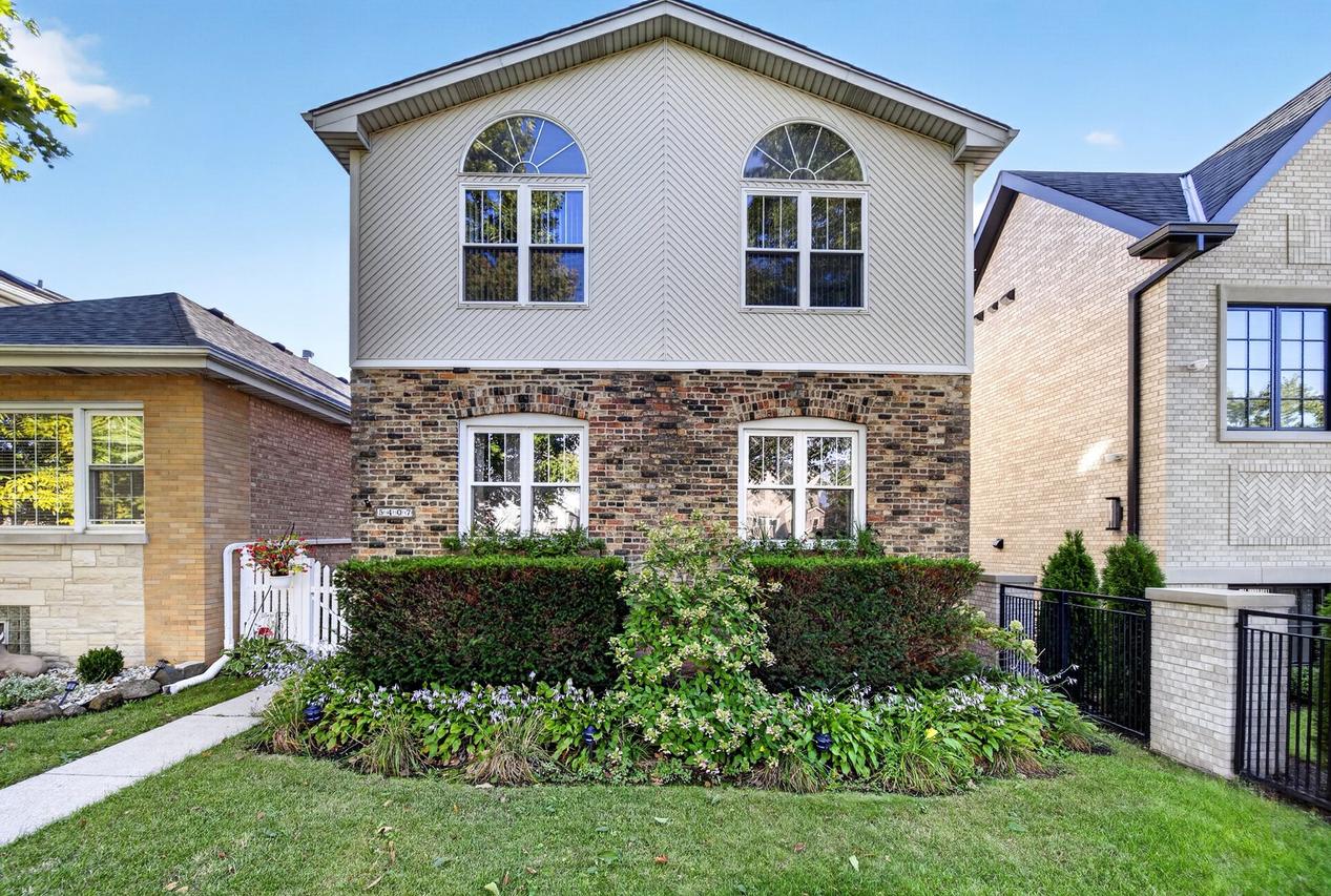 5407 N Mont Clare Ave., Chicago, IL 60656