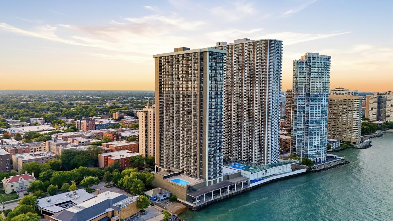 6007 N Sheridan Rd. #6H, Chicago, IL 60660