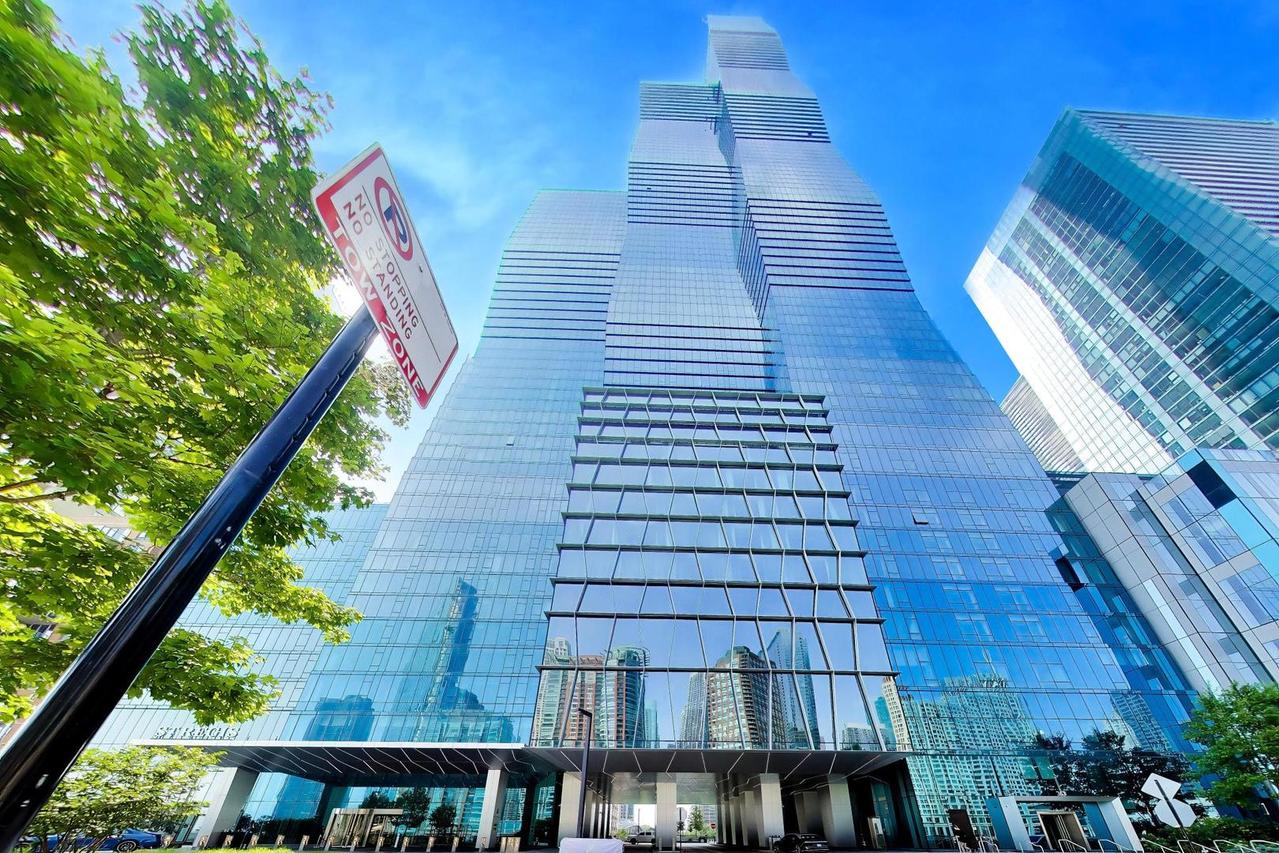 363 E Wacker Dr. #1908, Chicago, IL 60601