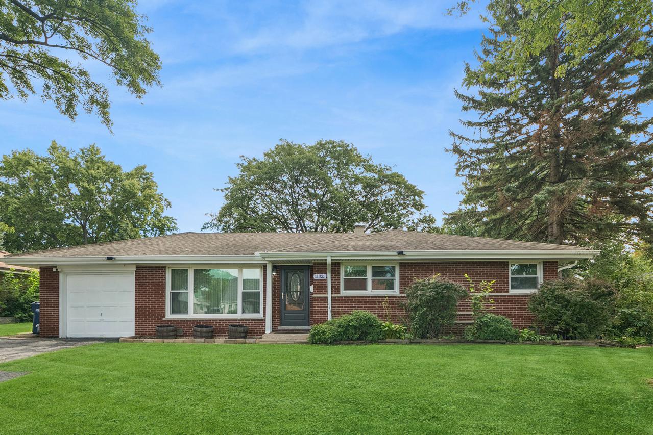 11325 S Nashville Ave., Worth, IL 60482