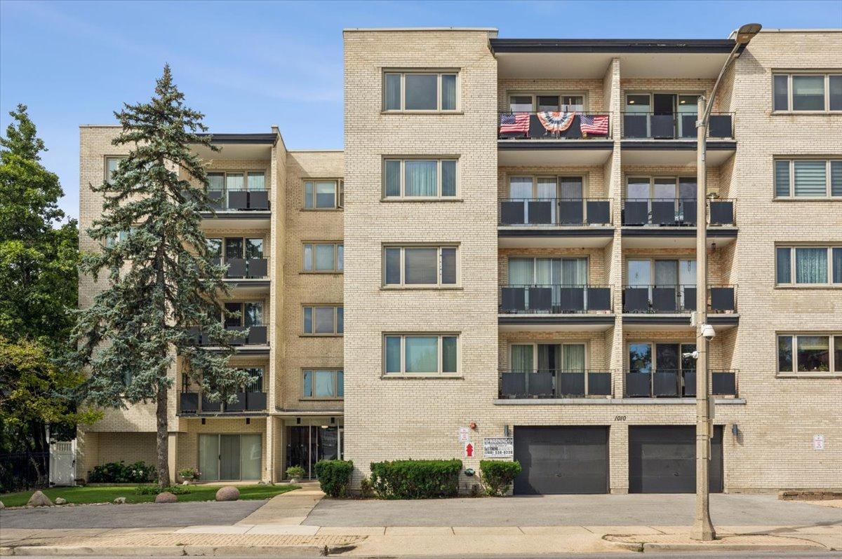 1010 N Harlem Ave. #504, River Forest, IL 60305