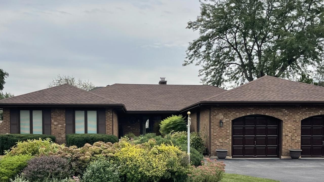 22W507 John Ct., Medinah, IL 60157