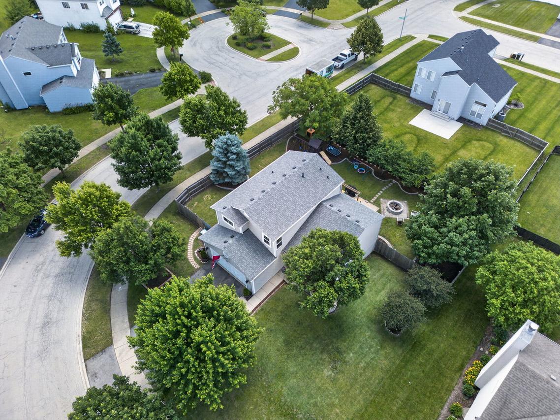 2067 Stephen St., Aurora, IL 60502