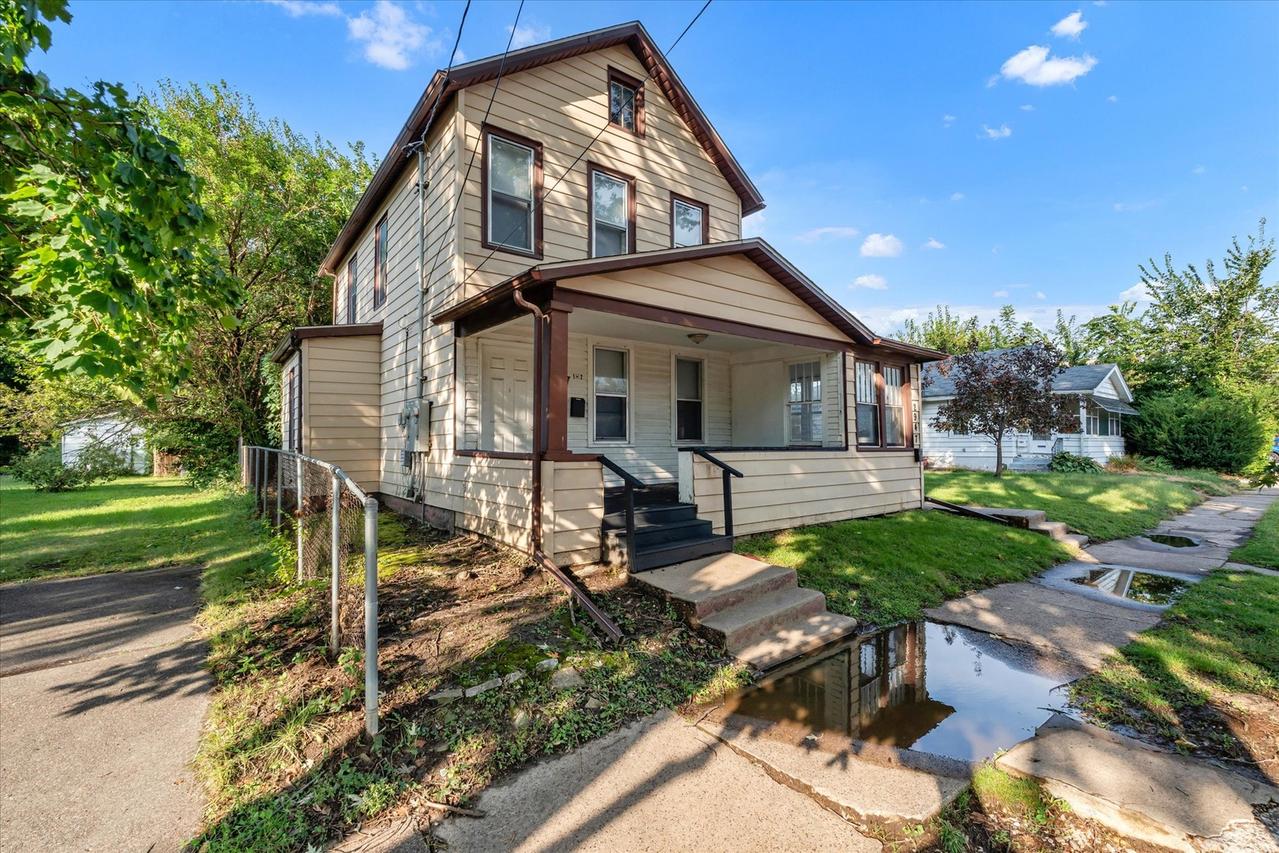 2947 13th Ave., Rock Island, IL 61201